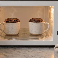 Mug cake au chocolat au micro-ondes