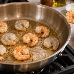 Pâtes aux crevettes, ail et citron
