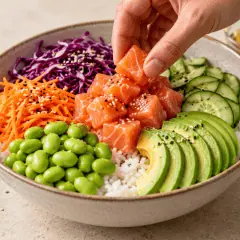 Poké bowl au saumon