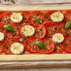 Tarte fine tomate-chèvre