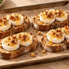Tartines chèvre, miel et noix