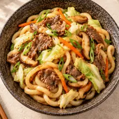 Udon sautés au bœuf