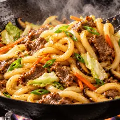 Udon sautés au bœuf